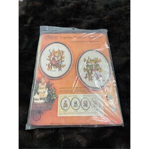 Vtg 1975 HUMMEL Apple Tree Boy Paragon Needlecraft Kit NEW Crewel Embroidery 237